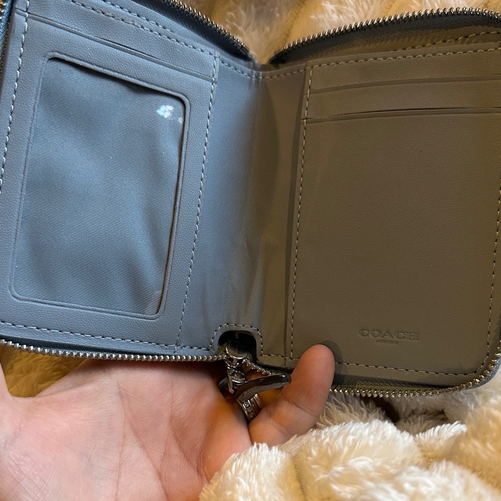 CoachLonnie Small Zip Around Wallet in Signature Jacquard in Marble Blue - Picture 6 of 6